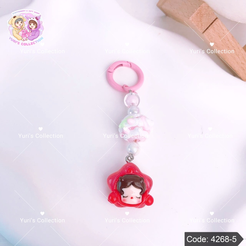 Beaded Cream Keychain \ Girl *Red*