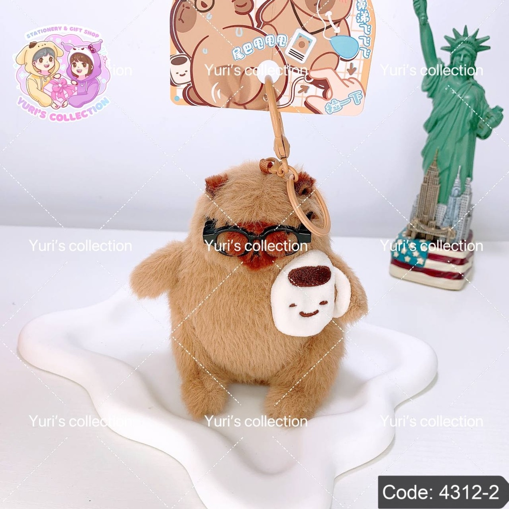 Capy Bara Plush Keychain \ Tail Moving 