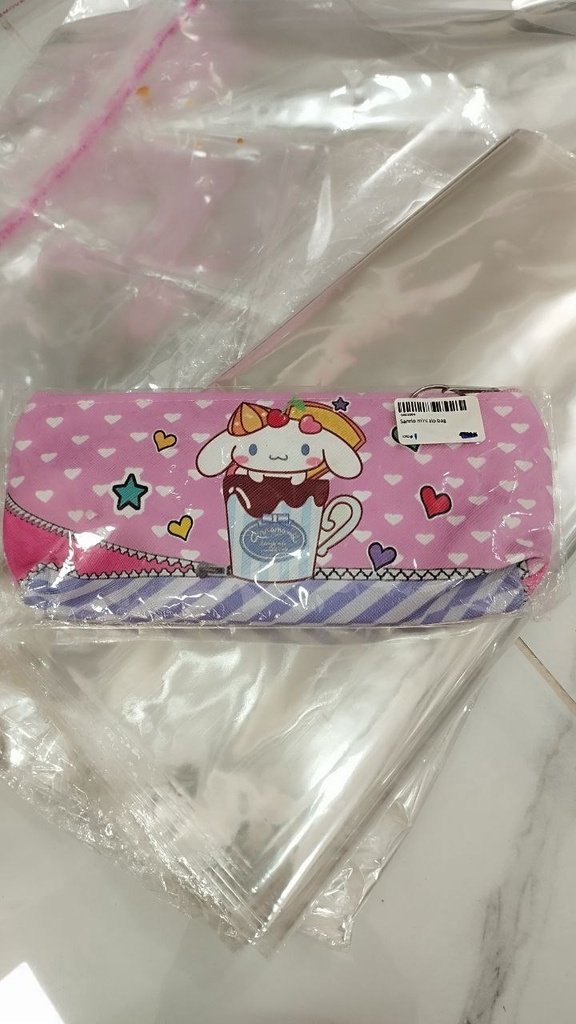Sanrio mini zip bag  